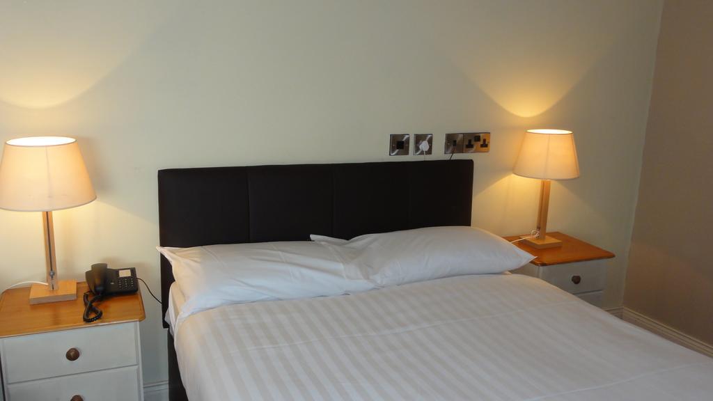 Hannon'S Hotel 로스코먼 객실 사진