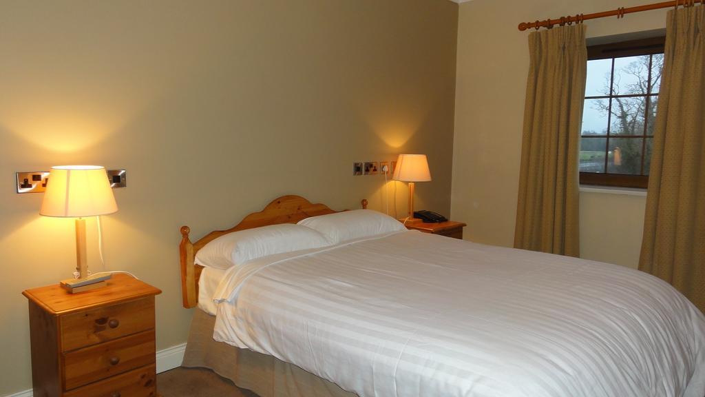 Hannon'S Hotel 로스코먼 객실 사진